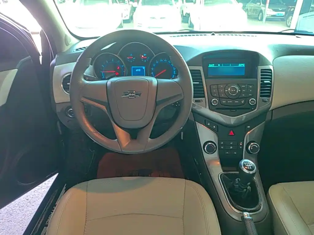 Chevrolet Cruze — миниатюра 11