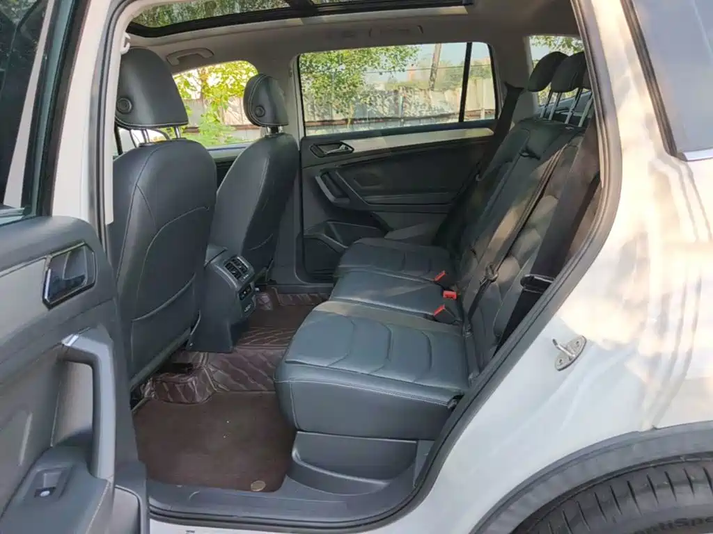 Volkswagen Tiguan L — миниатюра 17