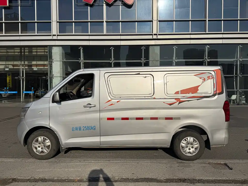 CHANGAN CHANGAN RUIXING EM60