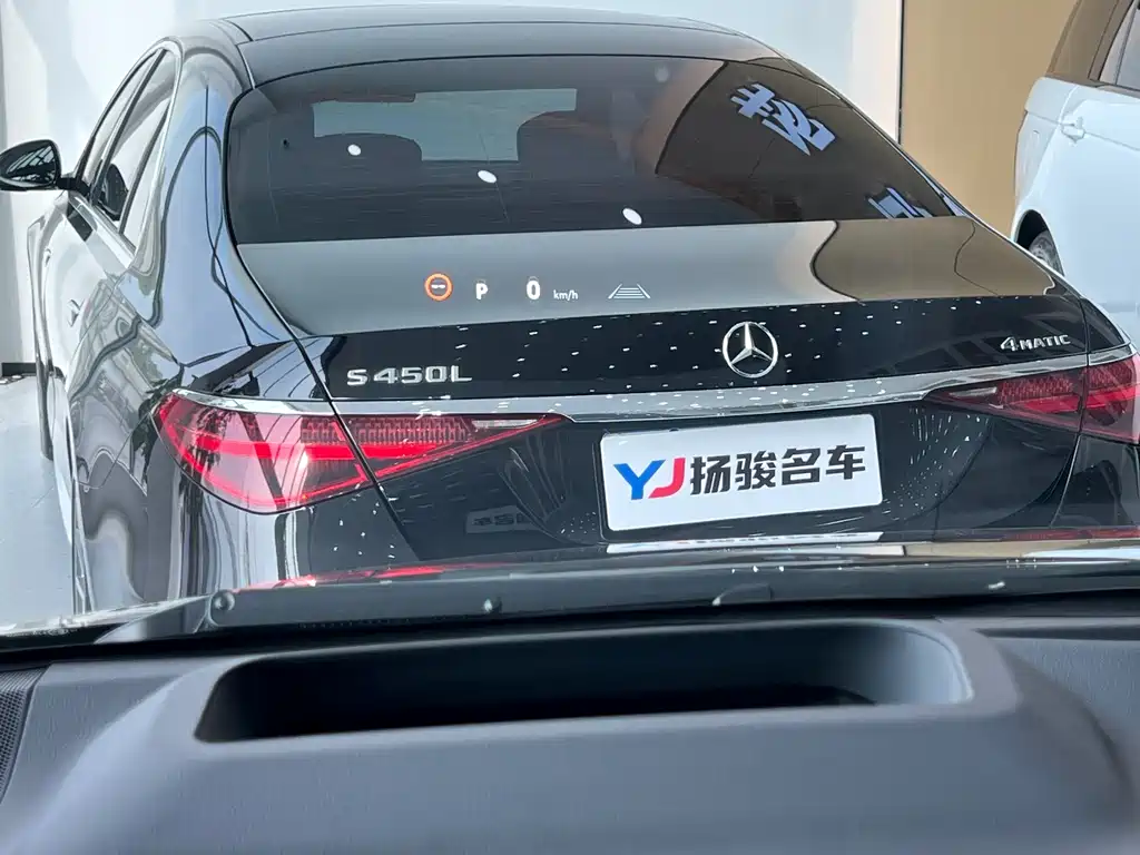 Toyota Alphard — миниатюра 14