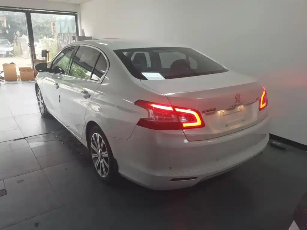 Peugeot 408 — миниатюра 5