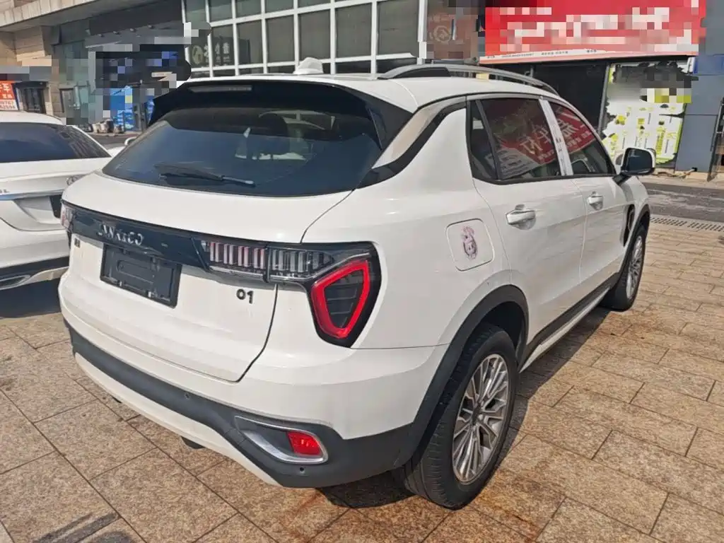 Lynk & Co 01 — миниатюра 7