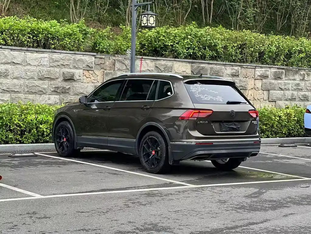Volkswagen Tiguan L — миниатюра 7