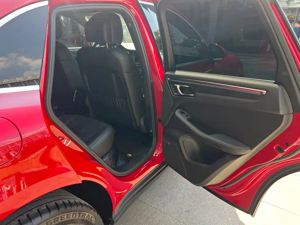 Porsche Macan — миниатюра 24