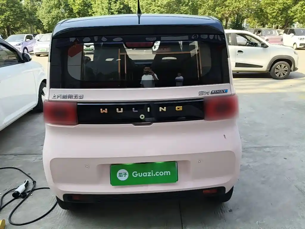 Wuling MINIEV — миниатюра 6