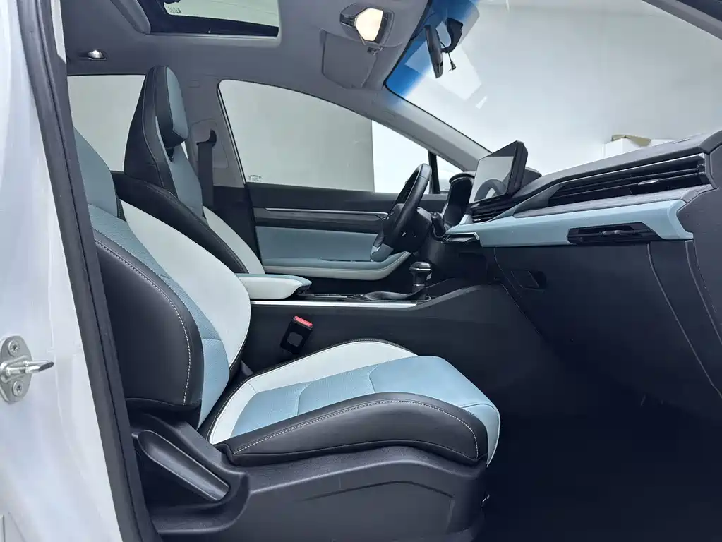 Geely Emgrand S S 2022 1.4T CVT