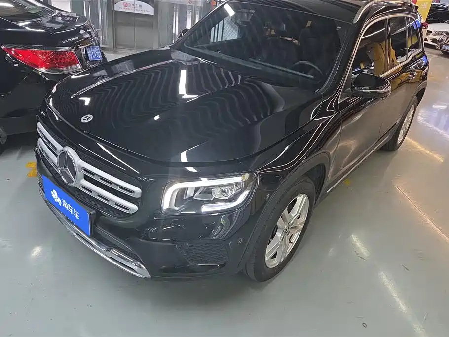 Mercedes-Benz GLB 2023