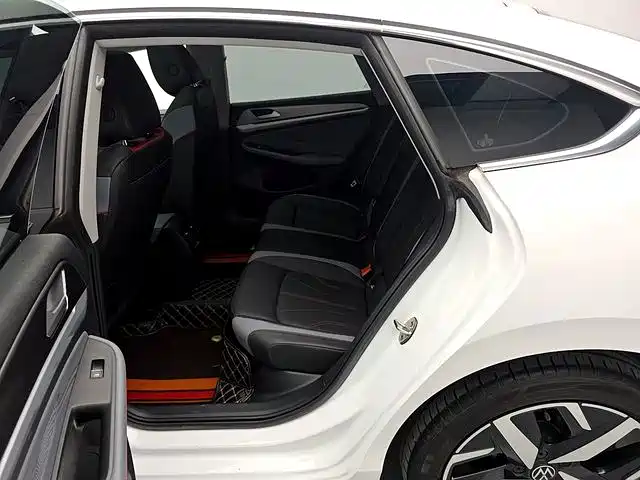Volkswagen Lamando — миниатюра 10