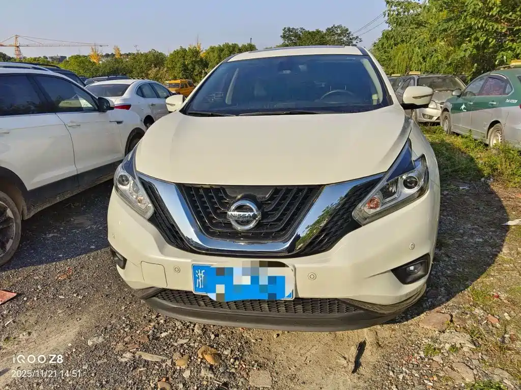 NISSAN LOULAN