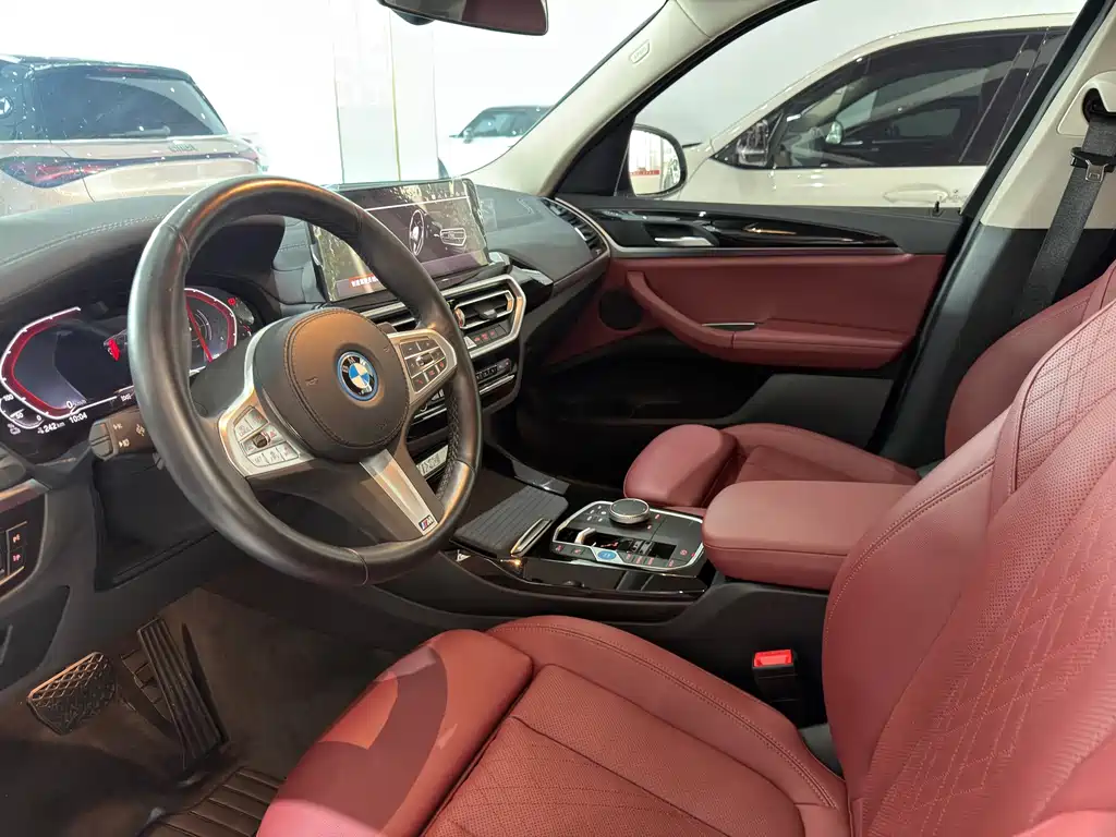 BMW iX3 — миниатюра 5