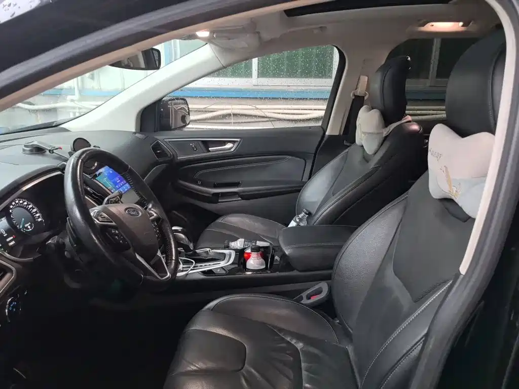 Ford Edge — миниатюра 8