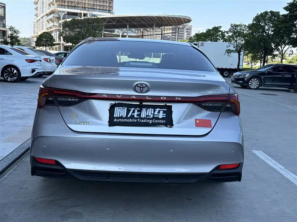 Toyota Avalon — миниатюра 8