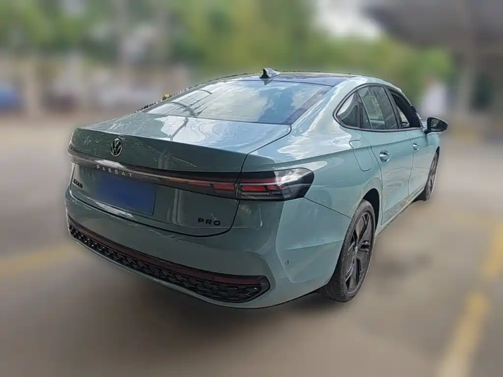 Volkswagen Passat — миниатюра 10