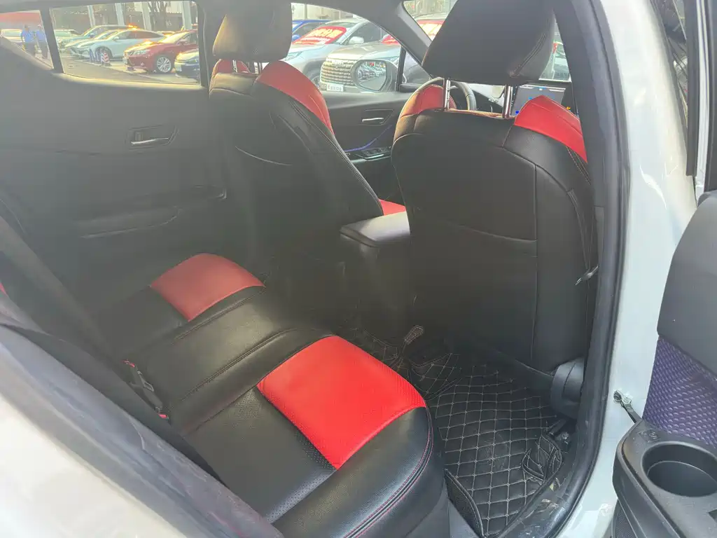 Toyota C-HR — миниатюра 18