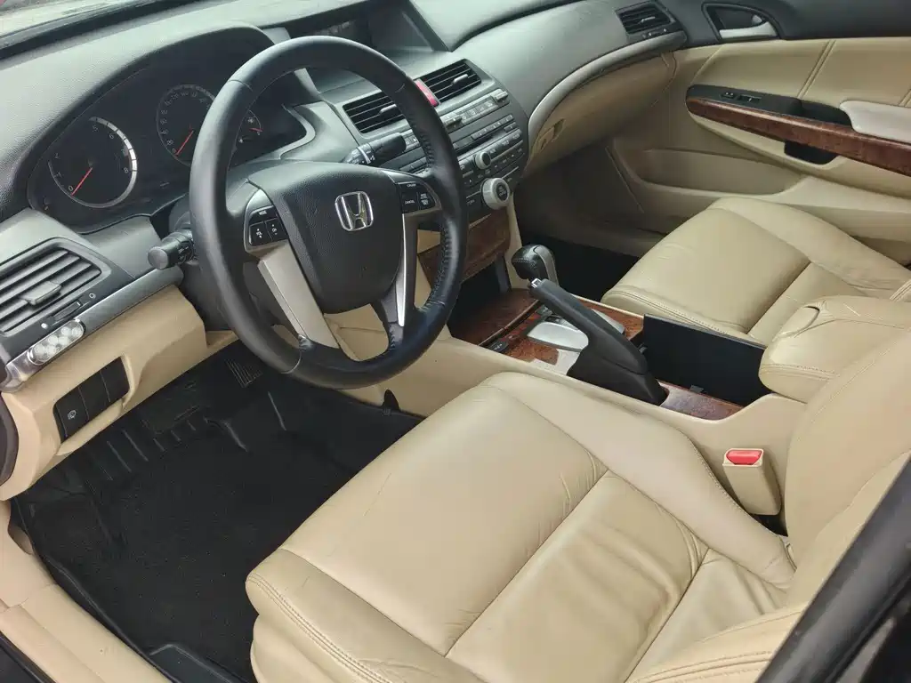 Honda Accord — миниатюра 2