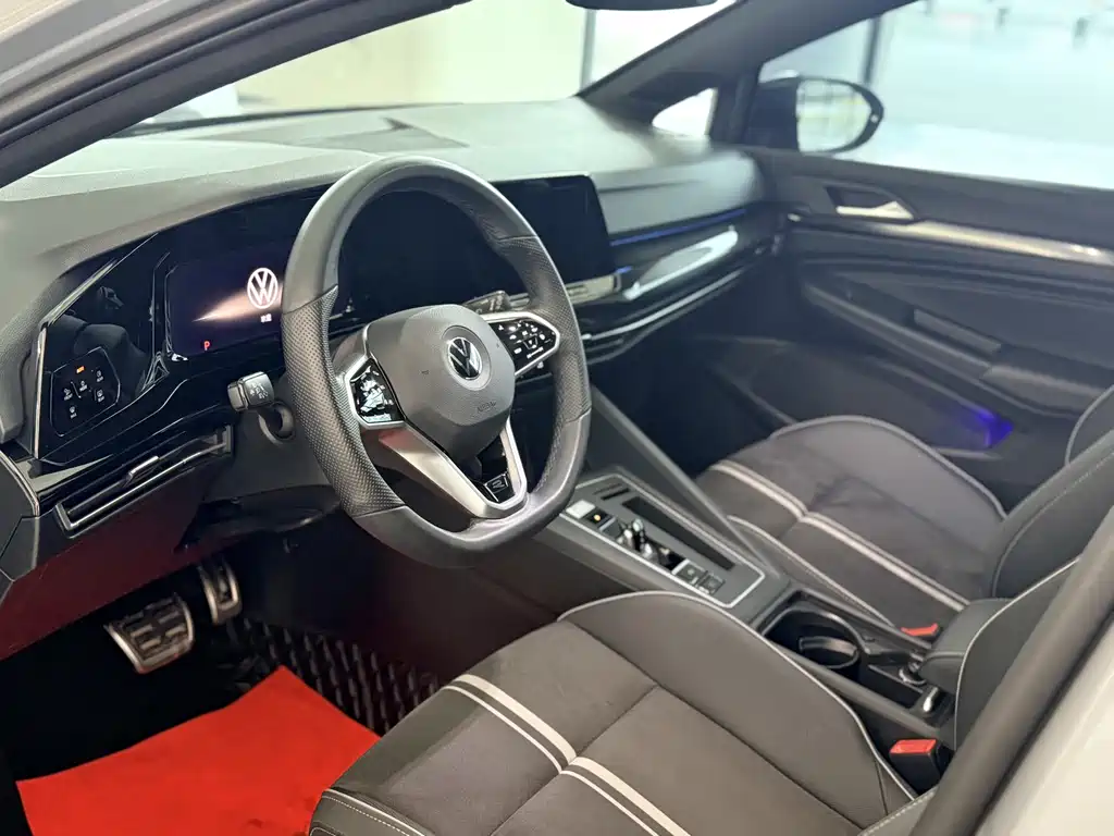 Volkswagen Golf — миниатюра 12