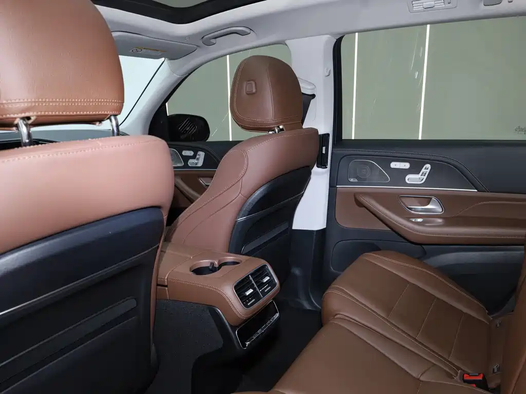 Mercedes-Benz GLS — миниатюра 18