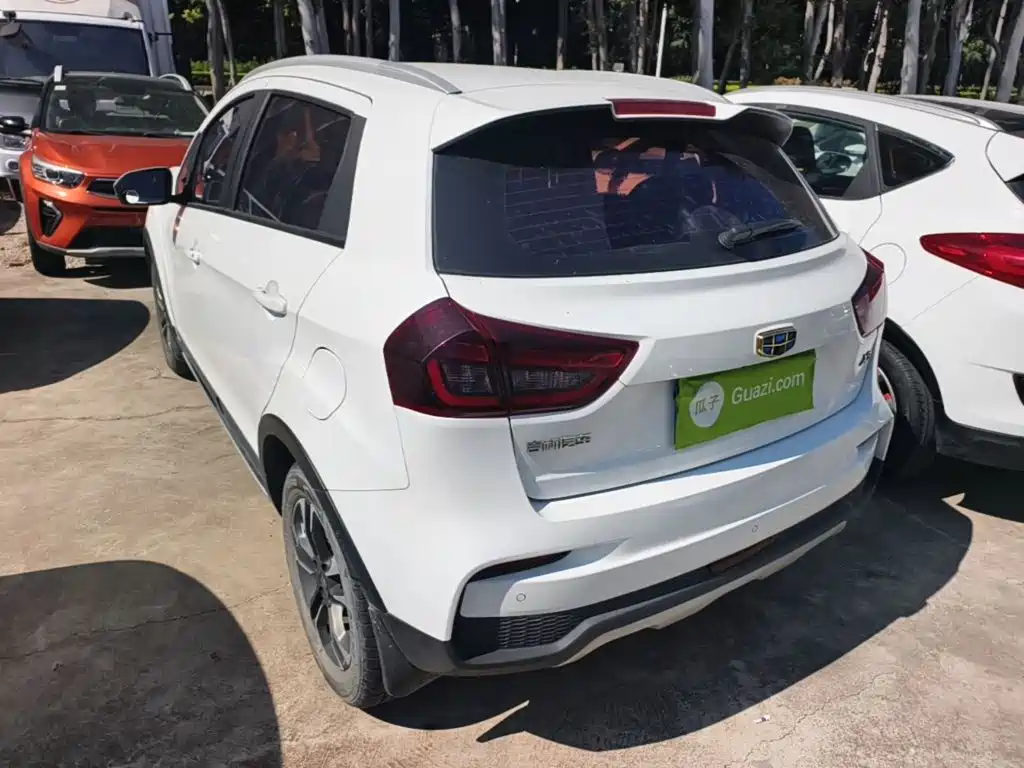 Geely Vision X3 — миниатюра 5