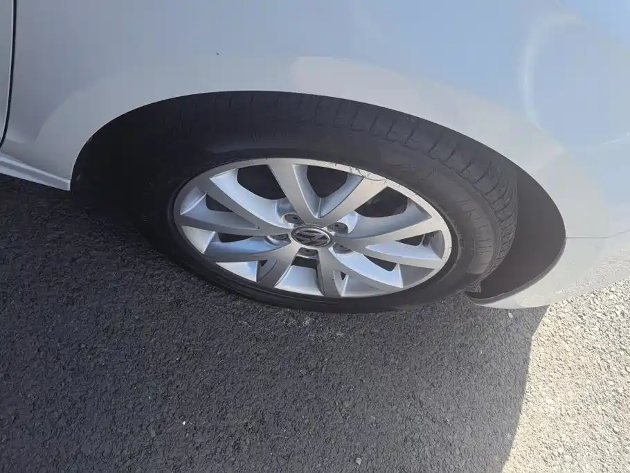 Volkswagen Sagitar — миниатюра 6