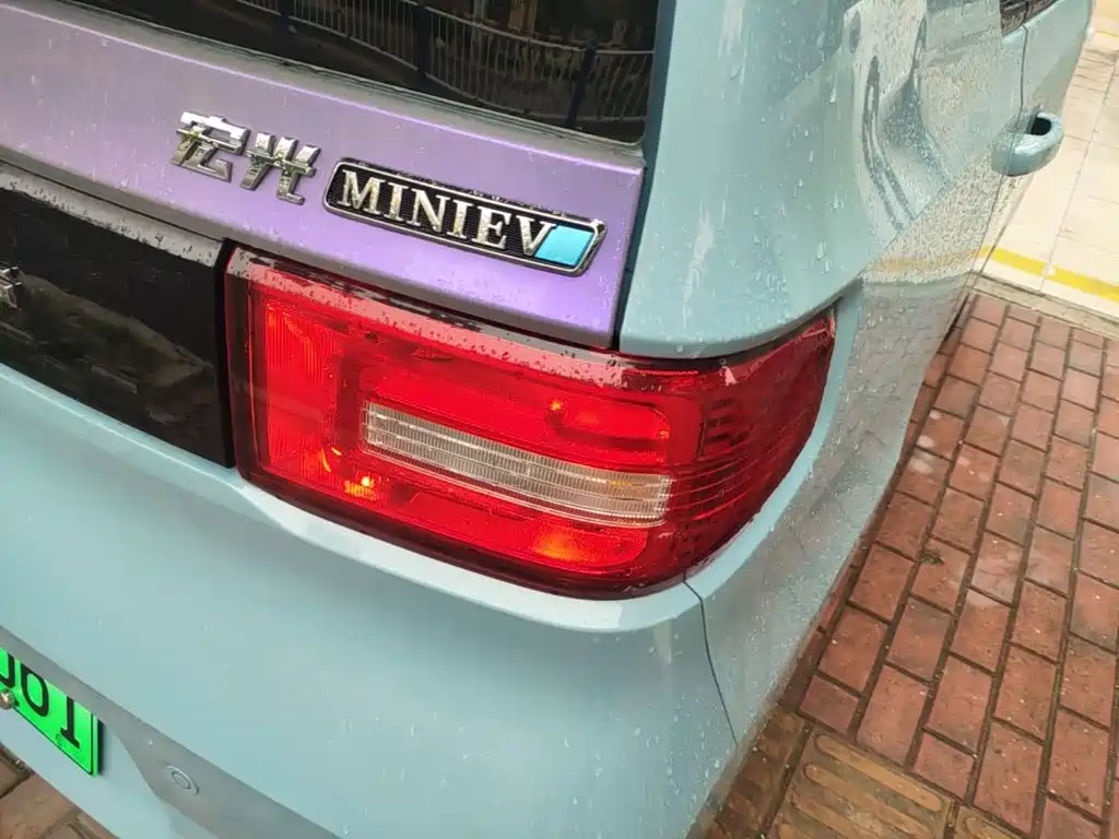 Wuling MINIEV — миниатюра 8