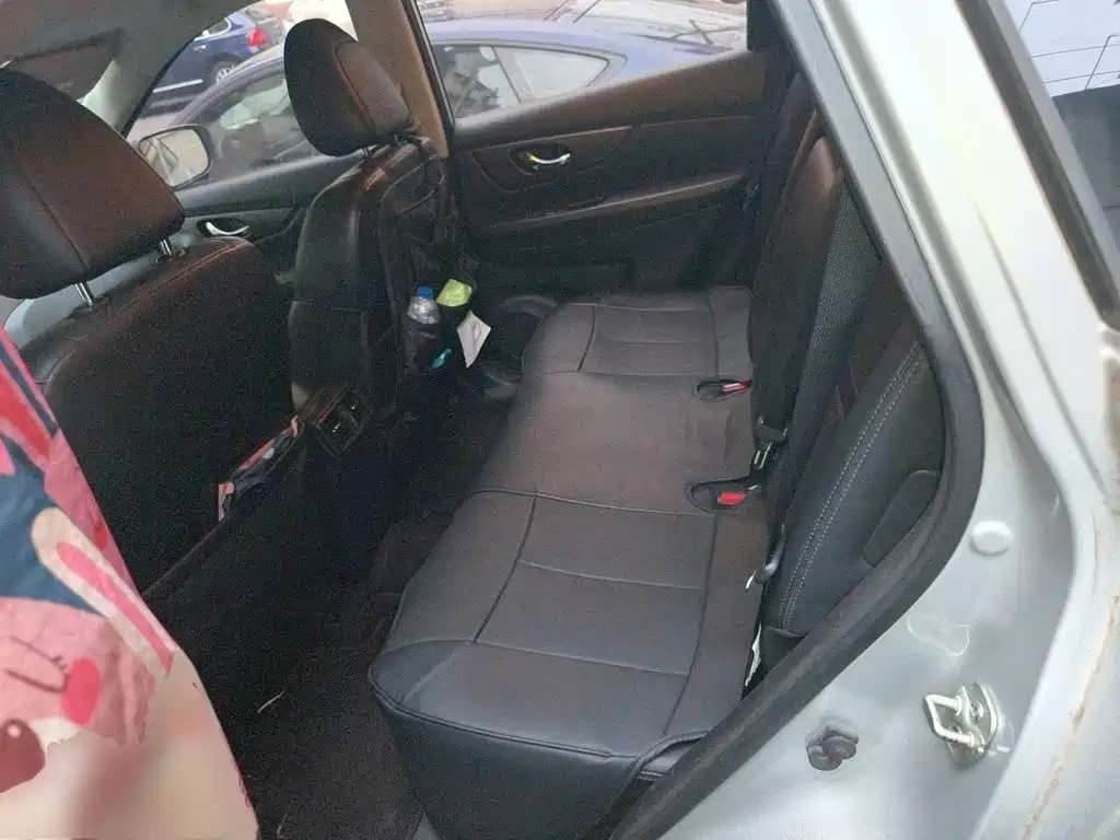 Nissan X-Trail — миниатюра 18