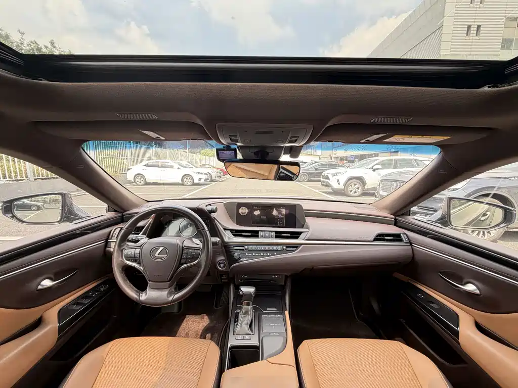Lexus ES — миниатюра 19