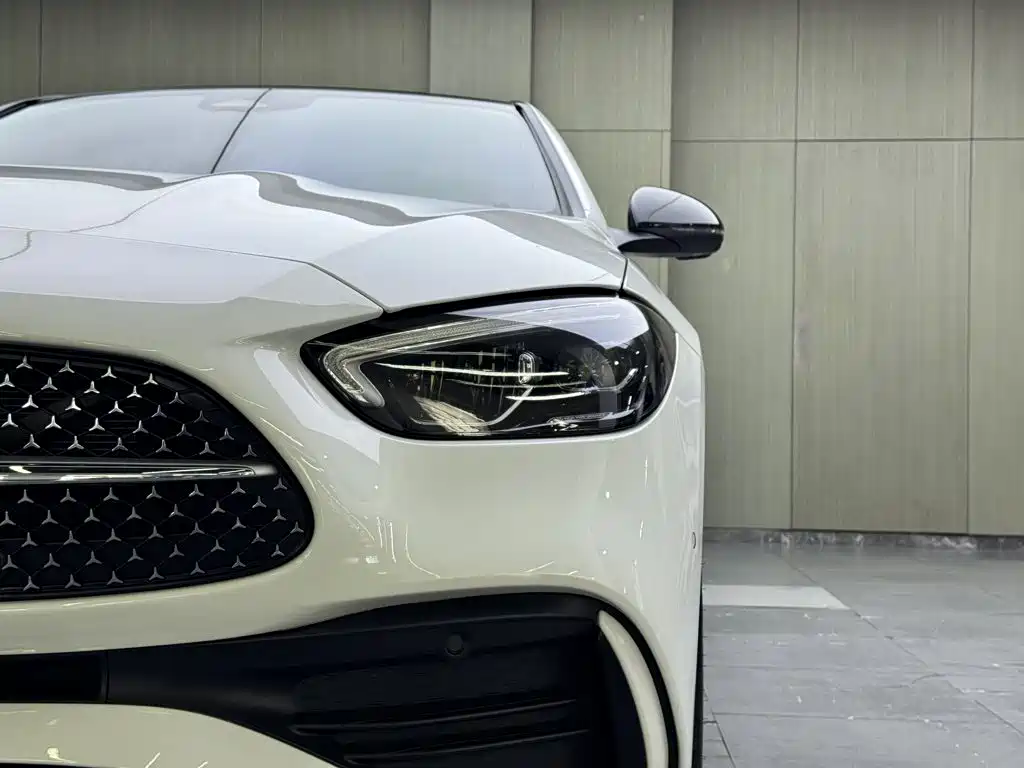 Mercedes-Benz C-Class — миниатюра 10