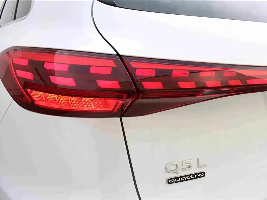 Audi Q5L — миниатюра 14