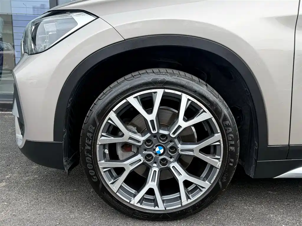 BMW X1 — миниатюра 6