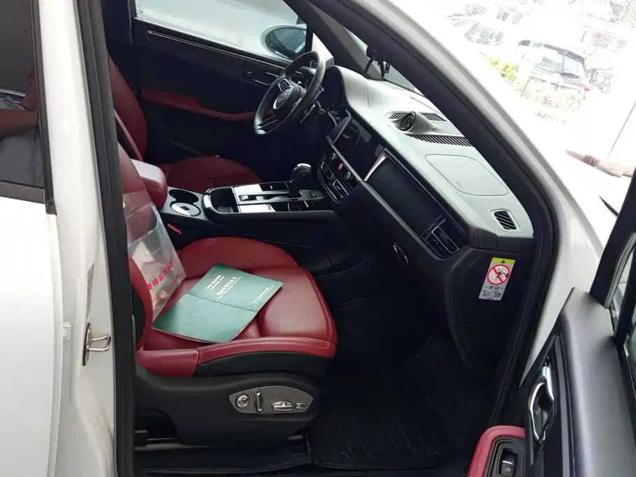 Porsche Macan — миниатюра 8