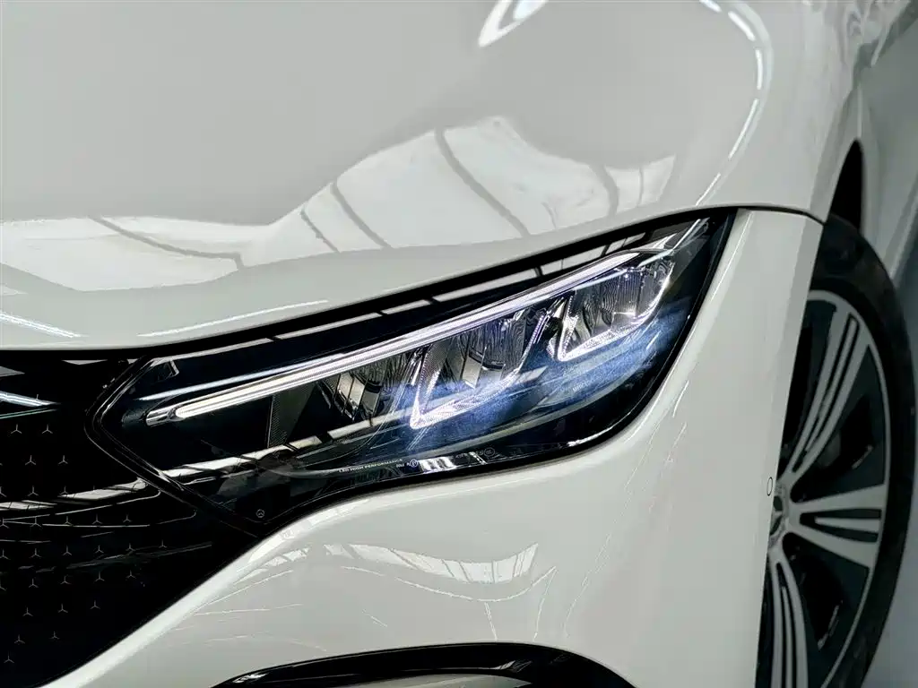 Mercedes-Benz EQE 2025 500 4MATIC