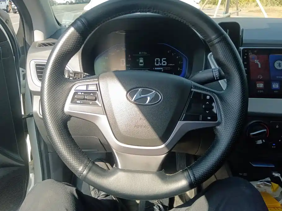 Hyundai Verna — миниатюра 15