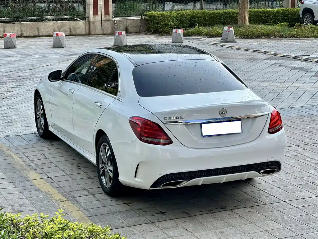 Mercedes-Benz C-Class — миниатюра 4