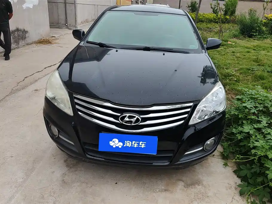 Hyundai Elantra 2011 1.6L MT Luxury