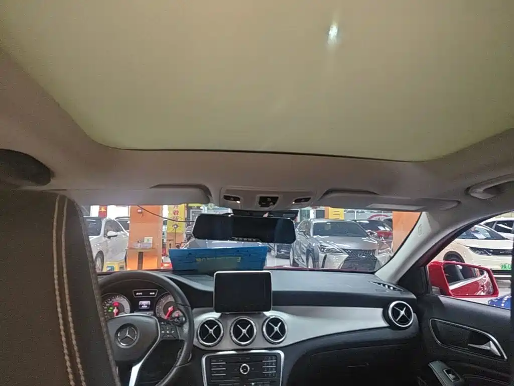Mercedes-Benz GLA — миниатюра 18