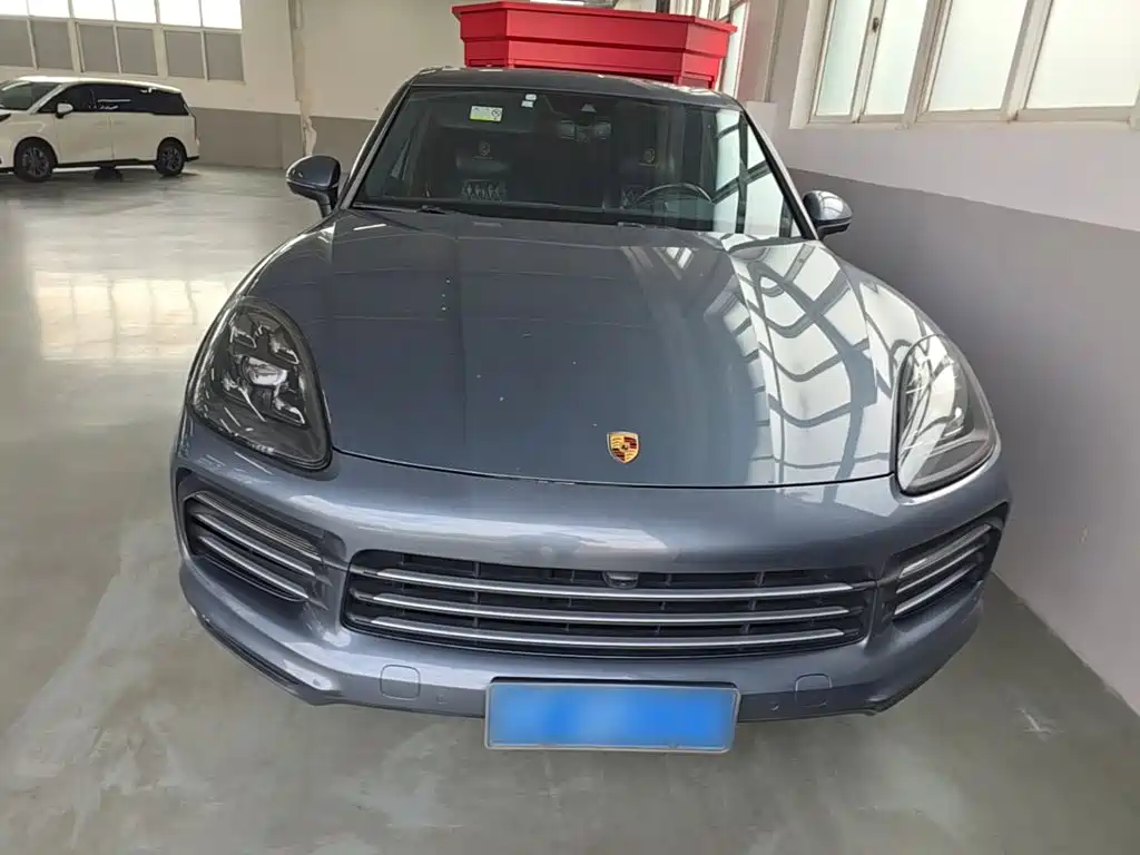 Porsche Cayenne — миниатюра 3