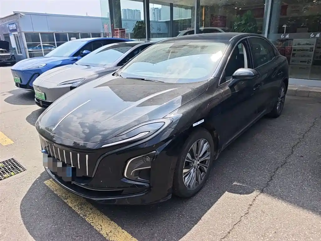 Hongqi Hongqi E-QM5 2024