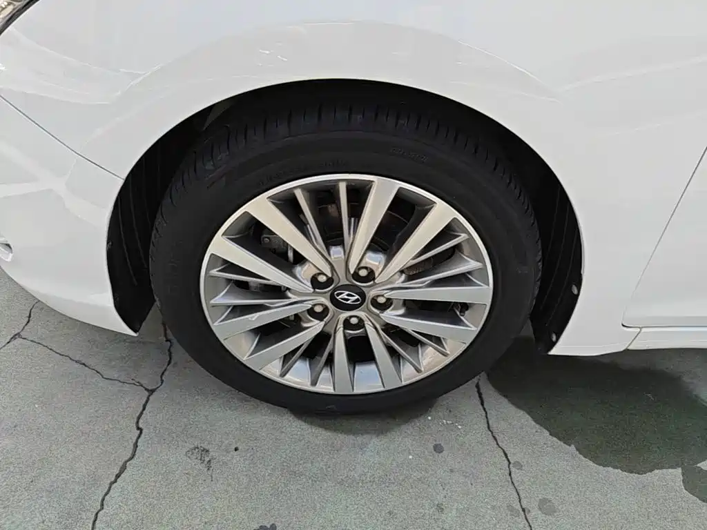 Hyundai Mistra — миниатюра 23