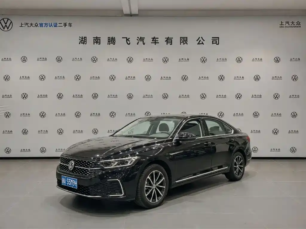 Volkswagen Passat 2025