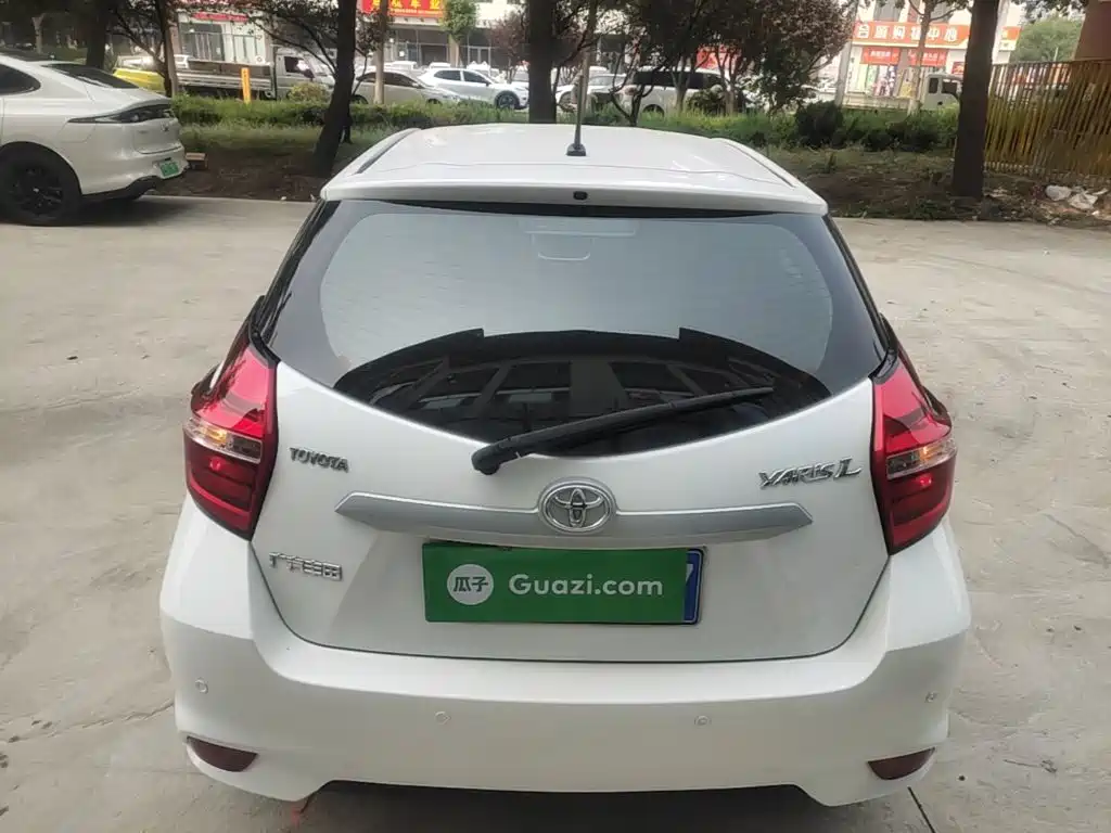 Toyota Yaris L — миниатюра 6