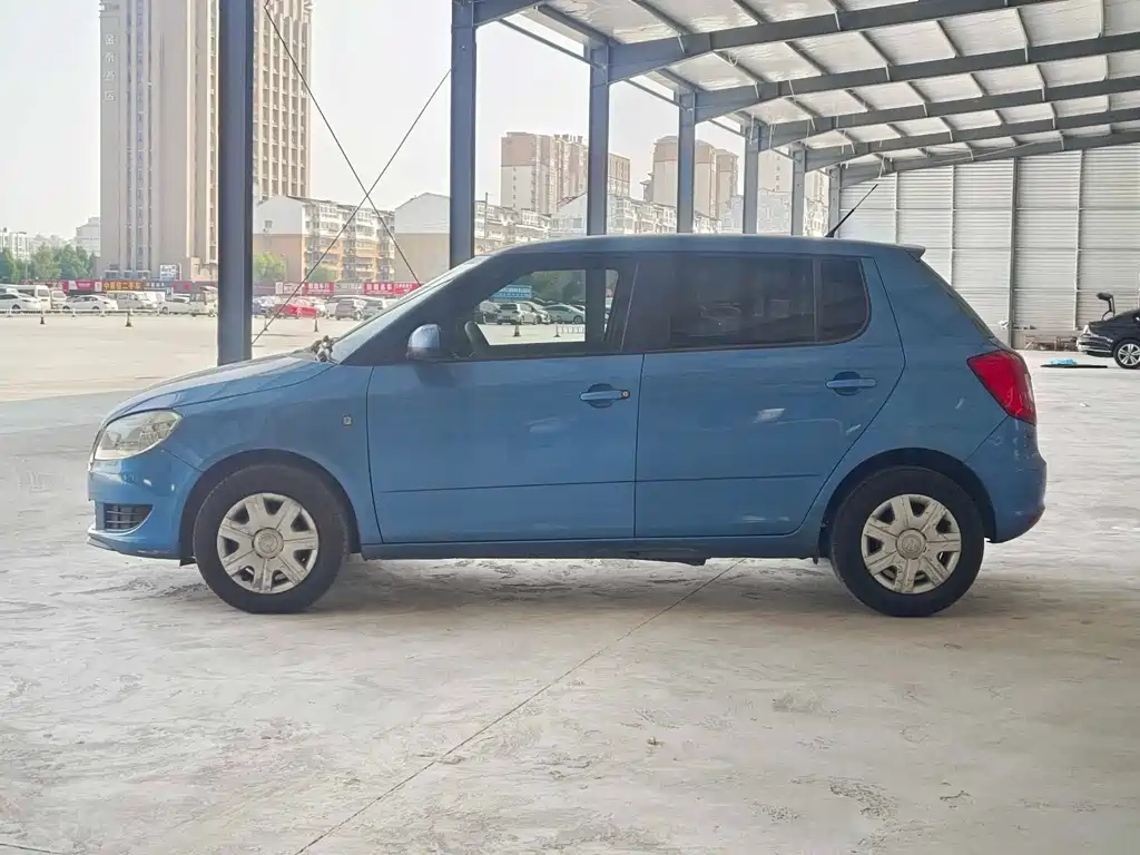 Skoda Fabia — миниатюра 9