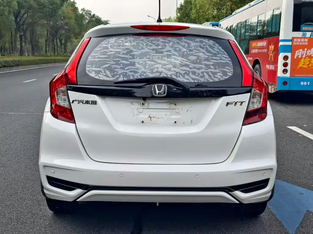 Honda Fit — миниатюра 8