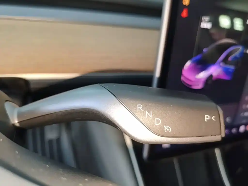 Tesla Model 3 — миниатюра 14
