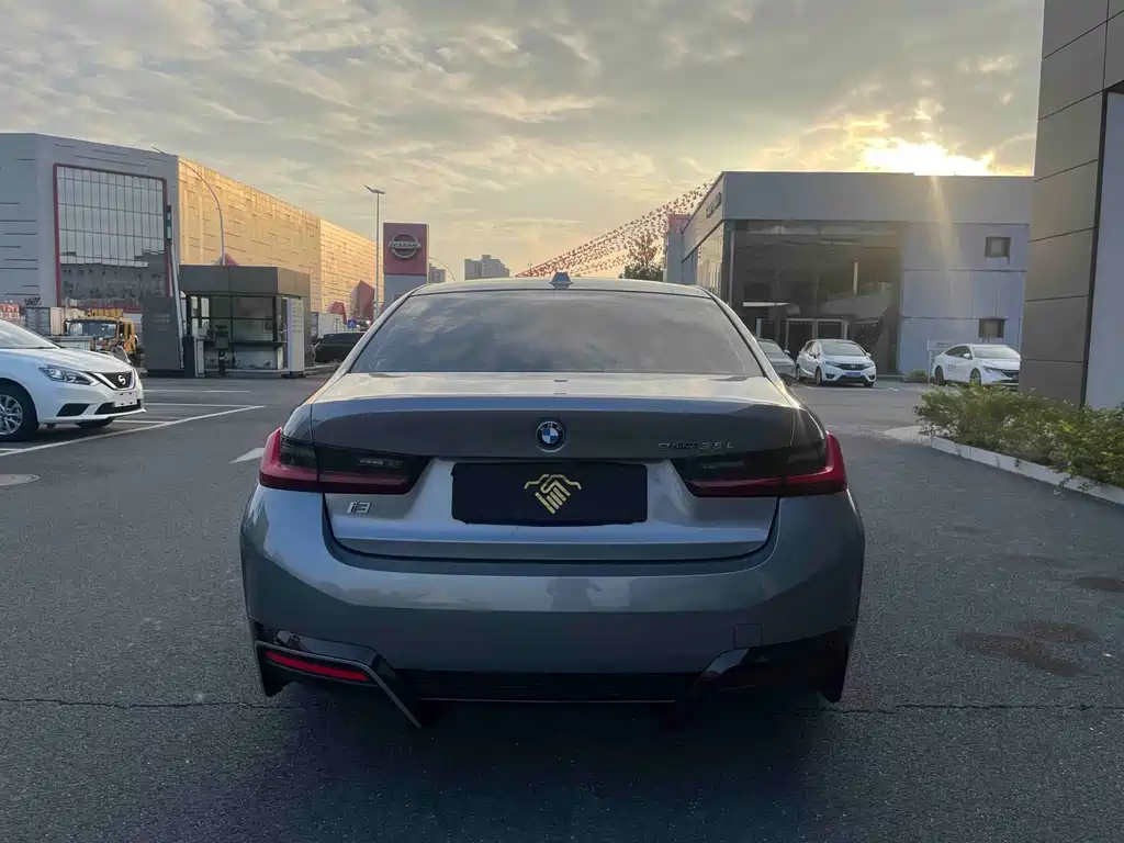BMW i3 — миниатюра 6
