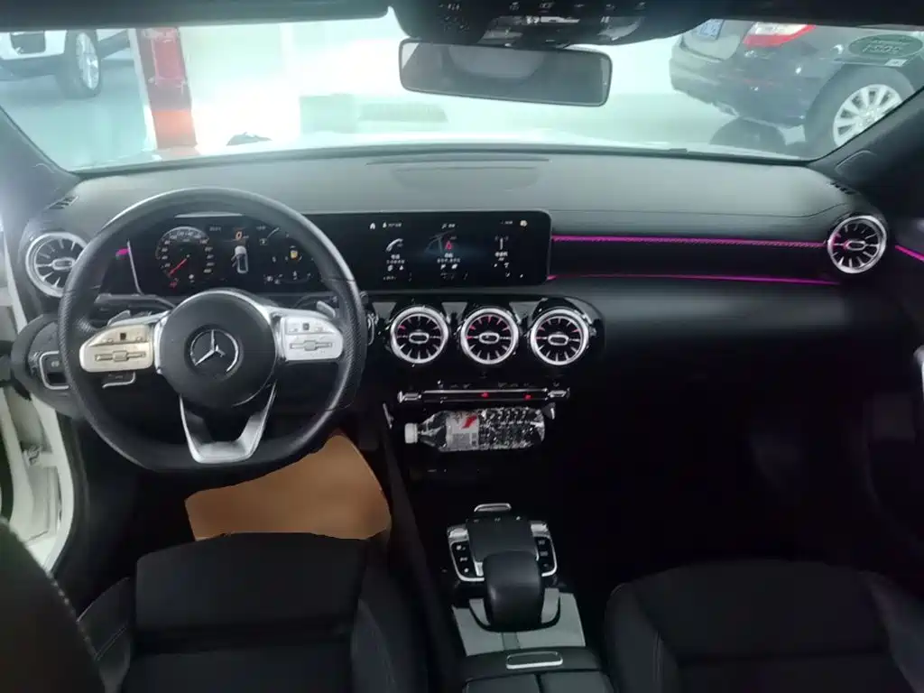 Mercedes-Benz A-Class — миниатюра 10