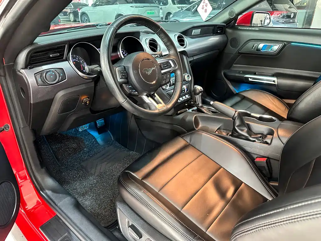 Ford Mustang — миниатюра 3