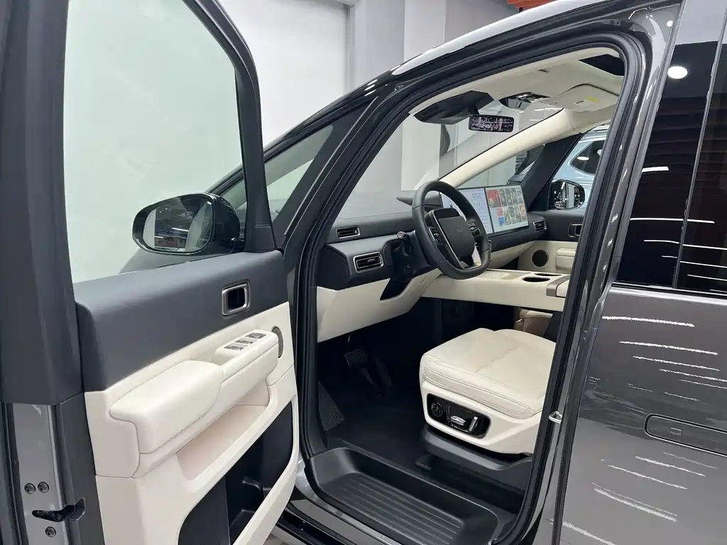 Li Auto Li MEGA — миниатюра 12