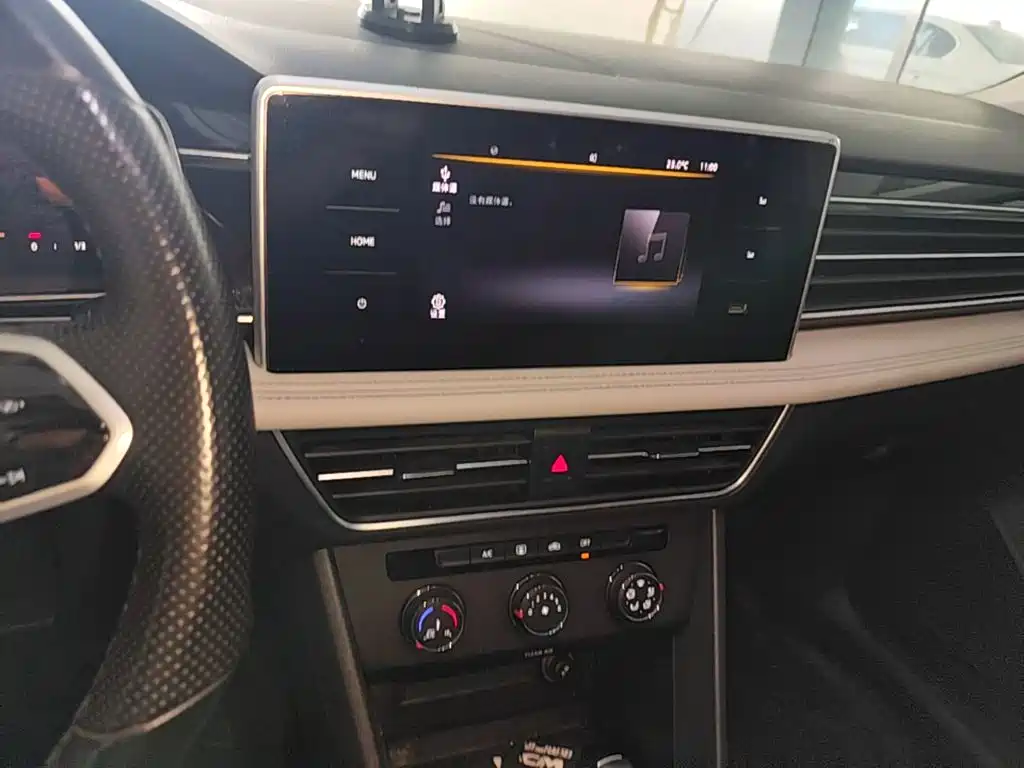 Volkswagen Tiguan L — миниатюра 13