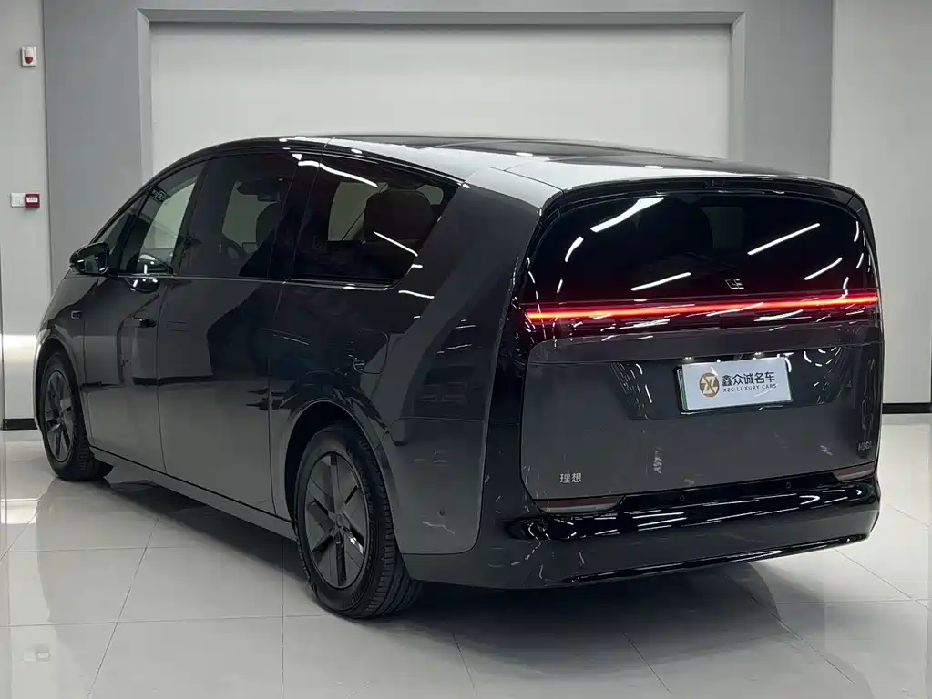 Li Auto Li MEGA — миниатюра 21