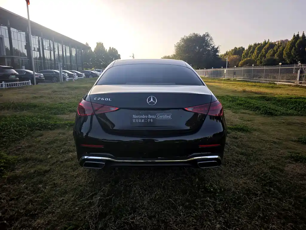 Mercedes-Benz C-Class — миниатюра 6